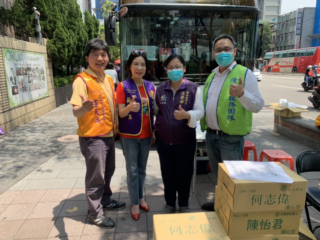 台北市大同區隆和里沈春華里長亦是陽明山獅子會獅友，大力合辦本次捐血活動