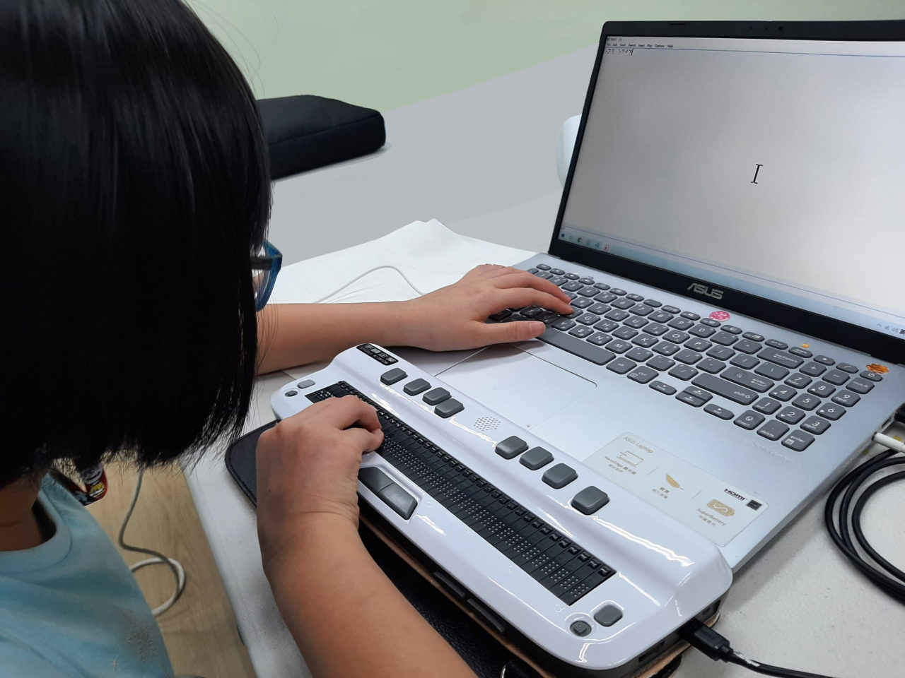 疫情下的視障生學習，PAVI結合教育部青年發展署暑期職場體驗計畫，進行一系列的線上活動與伴讀