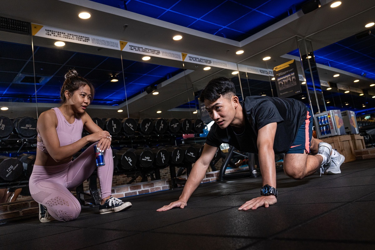 Red Bull 推出21天健身挑戰，鼓勵民眾趁早養成運動習慣，迎接夏天