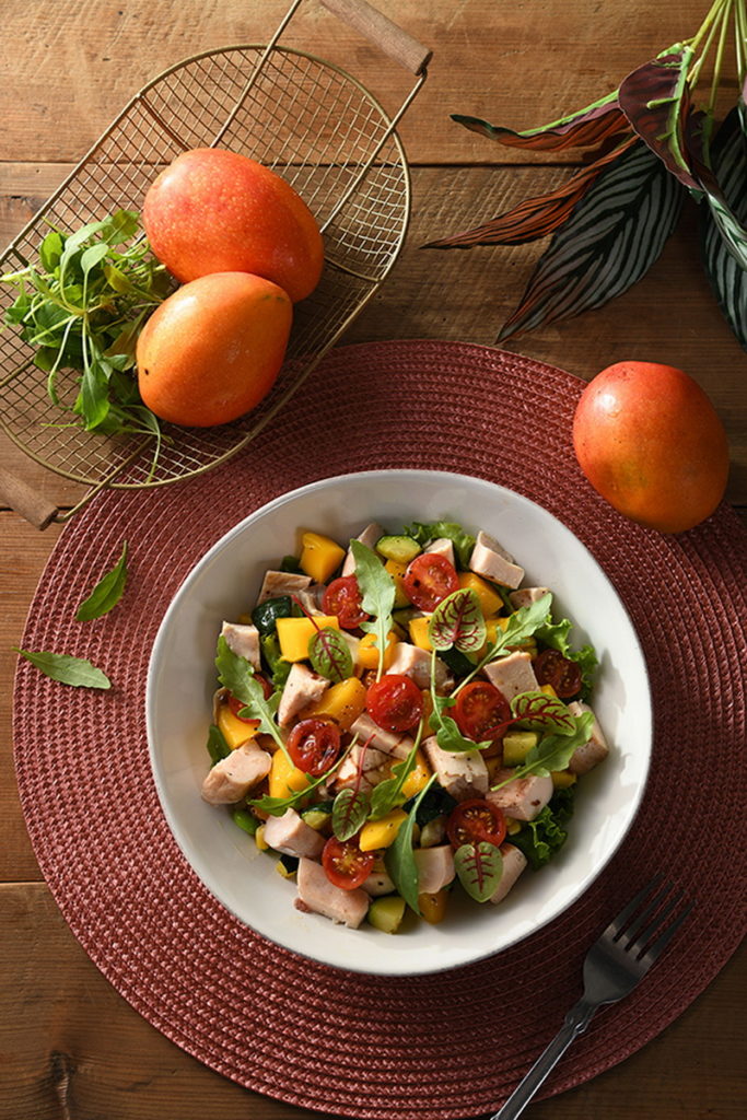 樂丘廚房「芒果派對-香芒鮮蔬雞胸沙拉」圖片提供_樂丘廚房