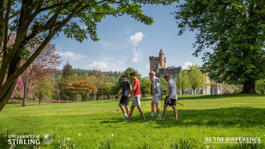 綠草如茵美不勝收的斯特靈大學  圖：斯特靈大學提供 