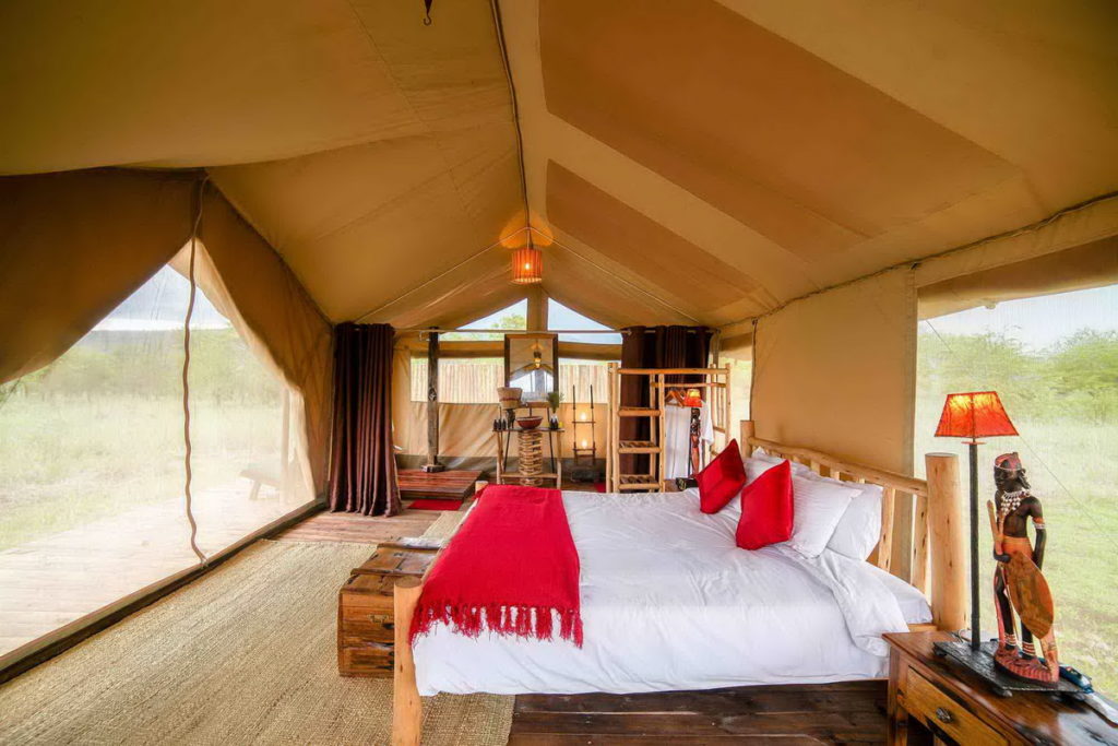 「阿斯亞娜非洲營地」位於「塞倫蓋蒂國家公園」內，住宿提供豪華帳篷。(圖片由Booking.com提供)