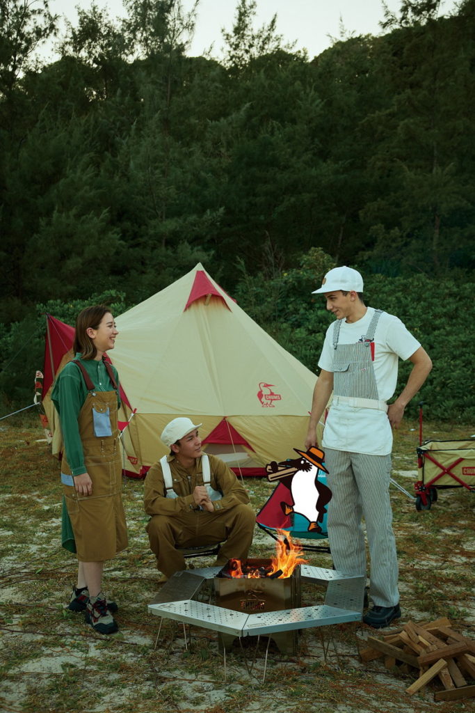 CHUMS推出了「Flame Retardant焚火系列」，露營背心因其設計和存儲容量成為露營者的必備品。