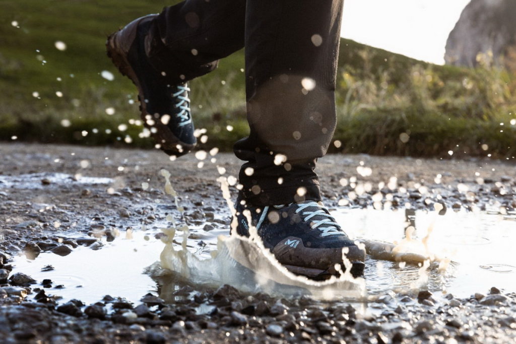 Millet推出「G TREK 3 GTX 防水中筒登山鞋」，鞋面採用皮革及防水透氣的GORE-TEX ®面料。