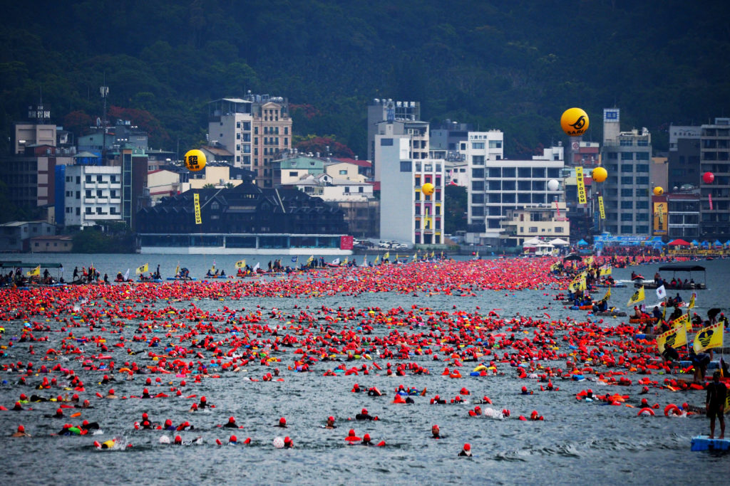 日月潭萬人泳渡從1983年開始舉辦，於每年9月辦理