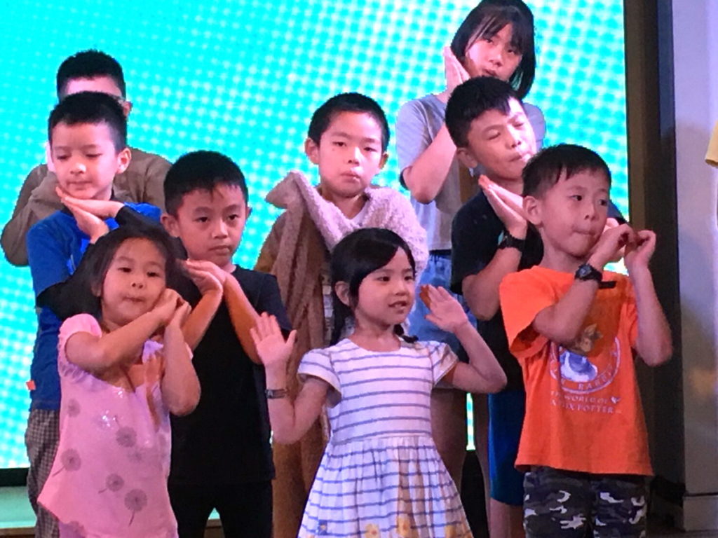 《風格客家~客英雙語音樂劇線上夏令營》自即日起開放網路報名