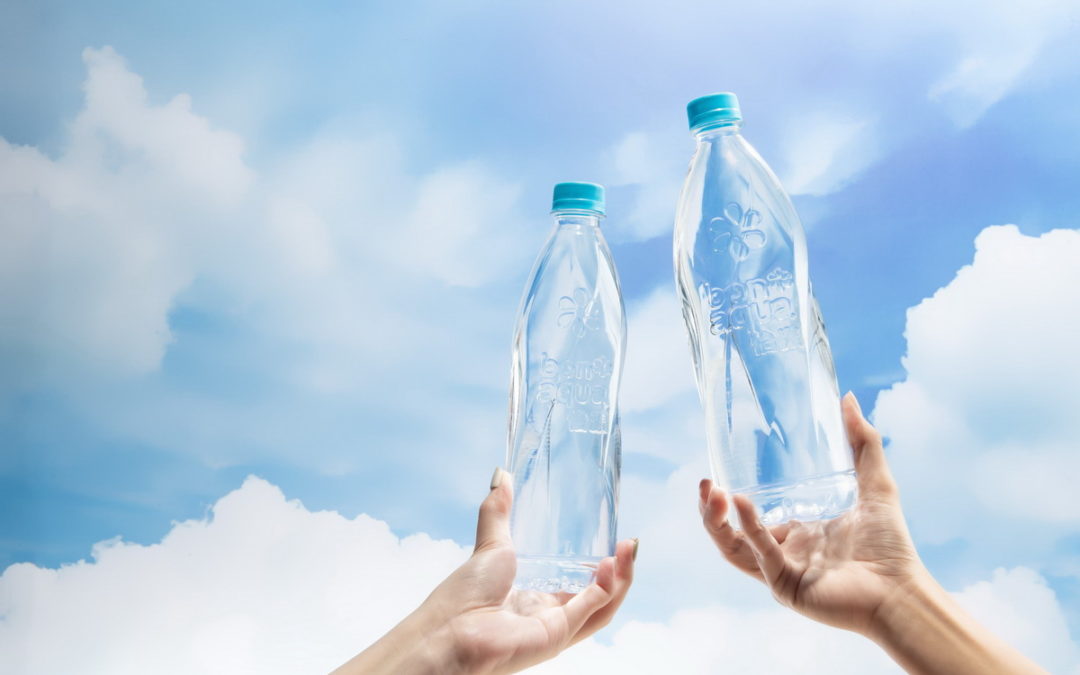 可口可樂公司首創「bonaqua怡漾」無標籤單瓶販售鹼性離子水即將上市！