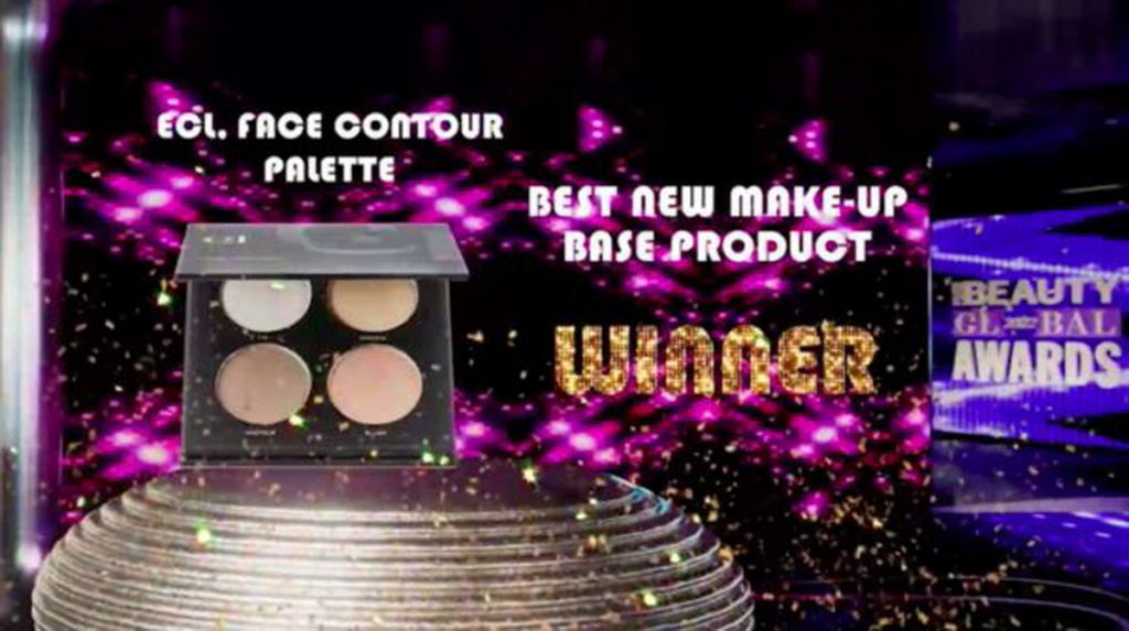 ▲ecL「立體修容盤」榮獲Best New Make-up Base Product(年度最佳新基礎彩妝產品)（圖／翻攝自頒