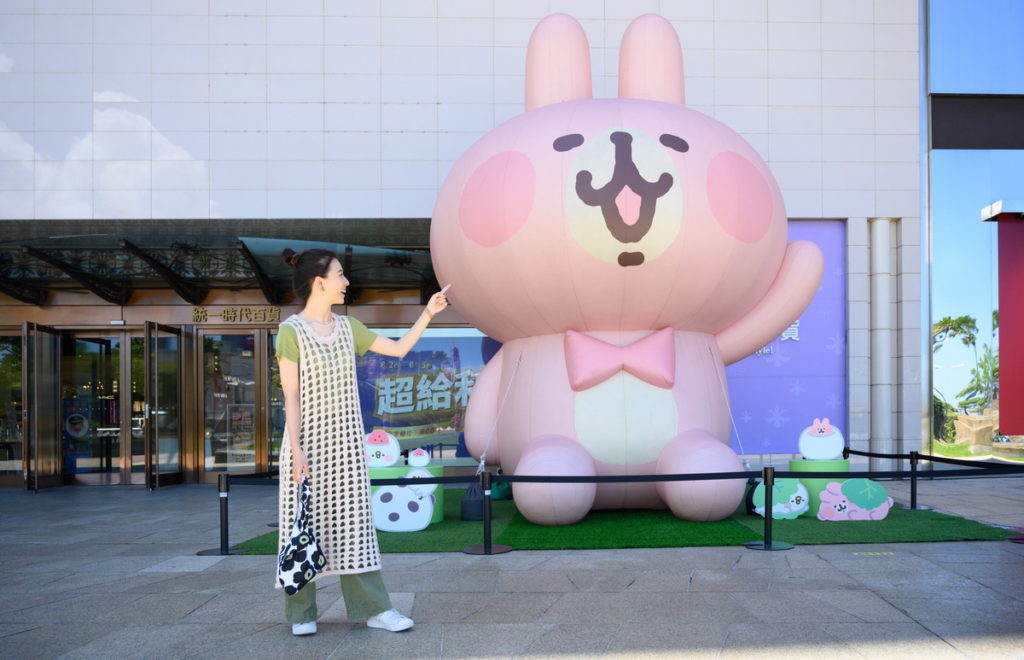  和菓子造景5米高粉紅兔兔