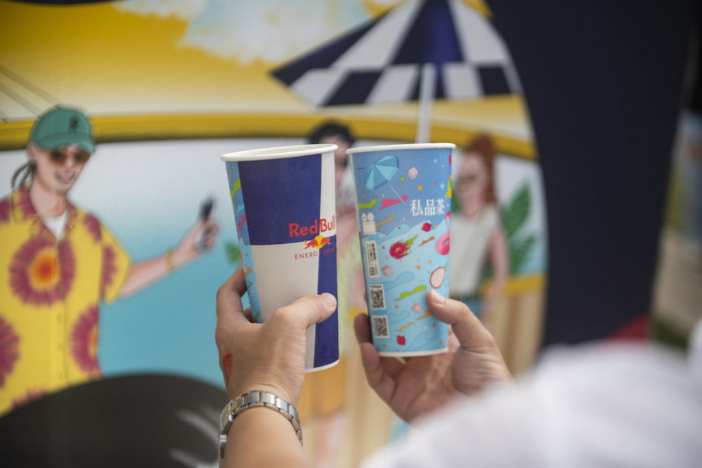 Red Bull攜手全家便利商店加碼聯名私品茶「能量仙女紅」，給你的夏天一對翅膀。