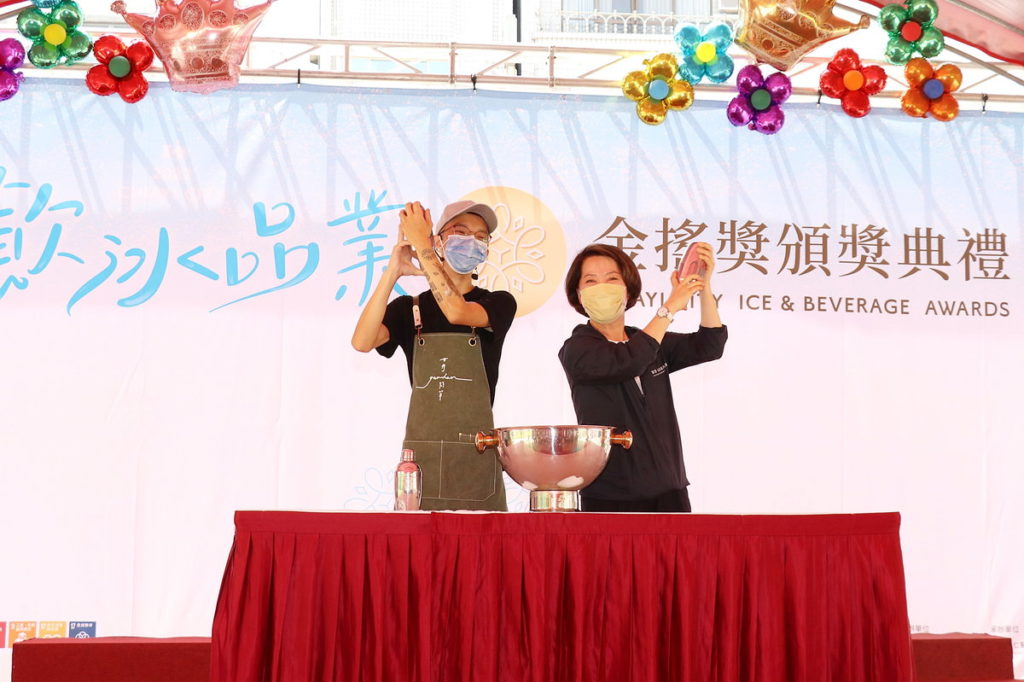 副市長陳淑慧表揚「金搖獎」搖出健康美味