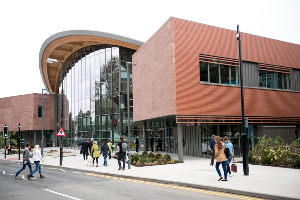 英國華威大學的大學預科課程受多間英國大學接受。