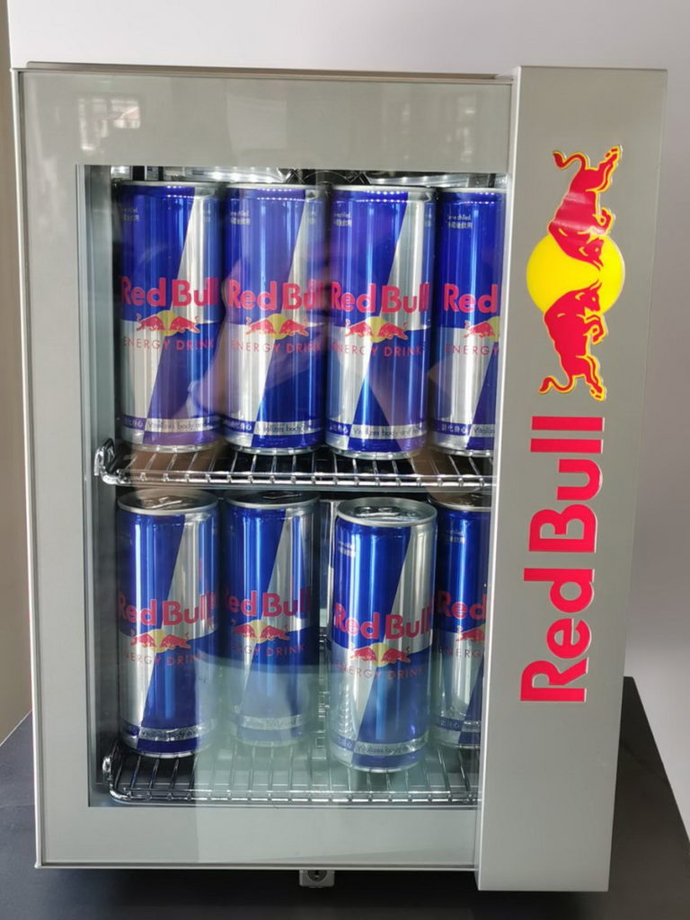 為Red Bull飛行日暖身，即日起至9月17日，民眾到指定通路購買Red Bull 並上傳發票至 Red Bull Taiwan LINE官方帳號，即可到飛行日現場兌換限量好禮。