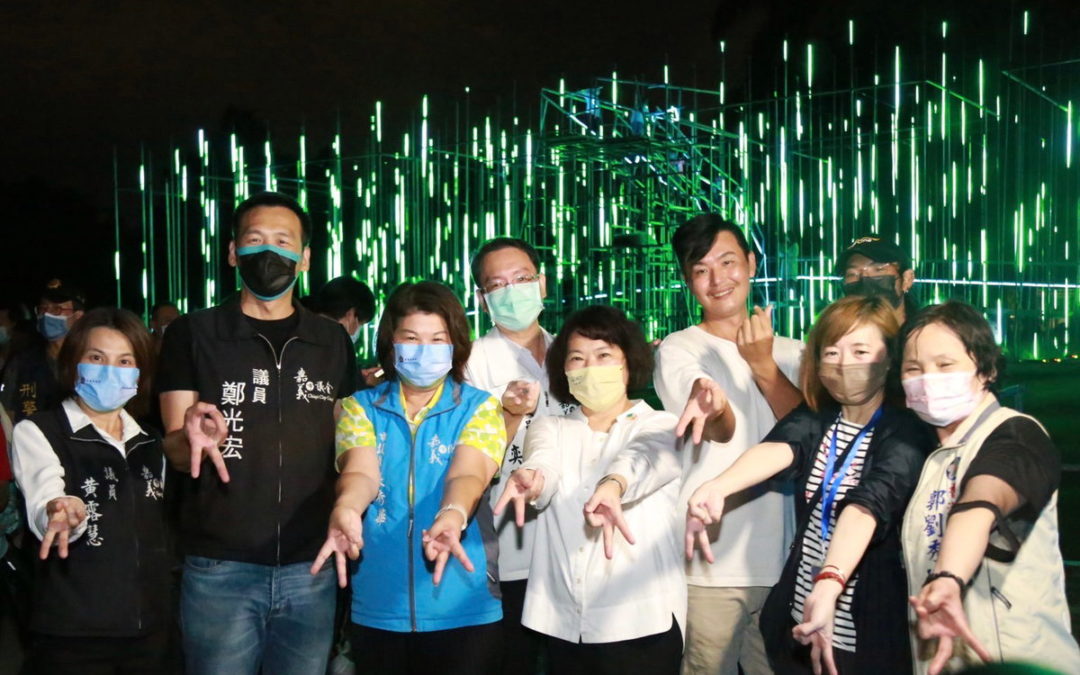 6萬人次湧入北香湖公園 光織影舞開幕光影秀震撼吸睛！