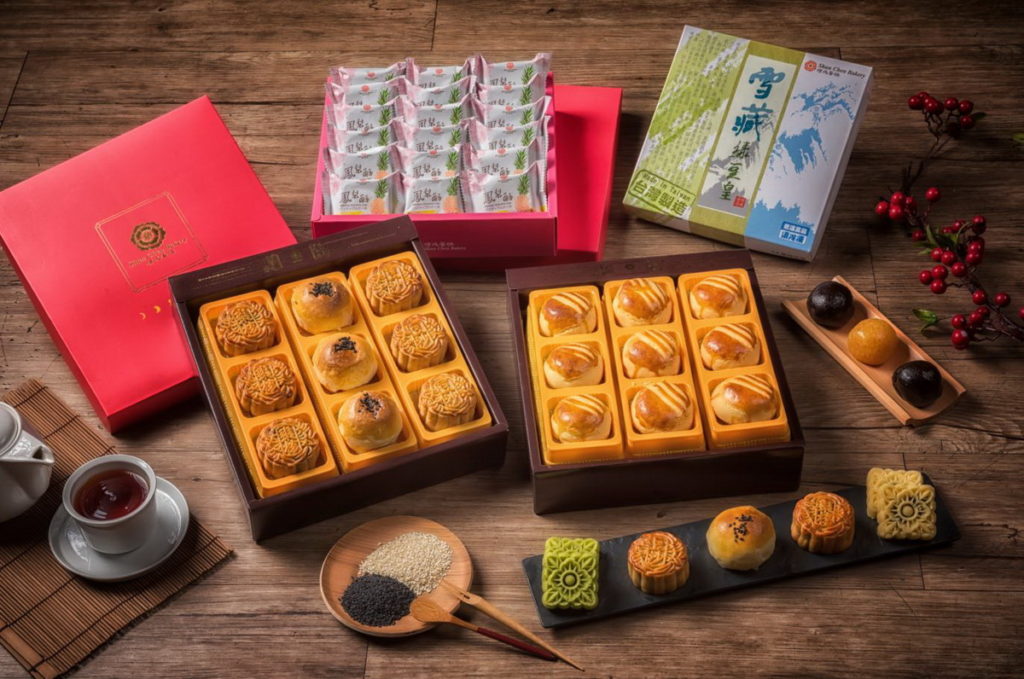 萊爾富《中秋迎禮》預購專刊推出一系列「順成蛋糕」超商獨家禮盒。