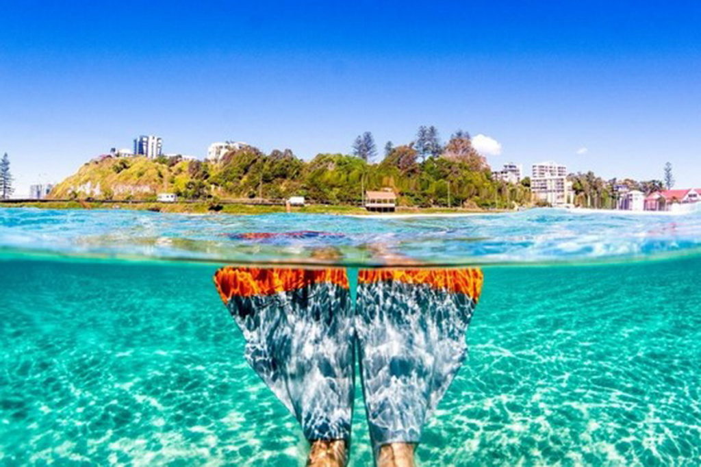 季拉礁(KIRRA REEF)位於黃金海岸南端，三面都有陸地保護，這意味著一年中的大部分時間都適合潛水(圖片版權：澳洲昆士蘭旅遊暨活動推廣局)