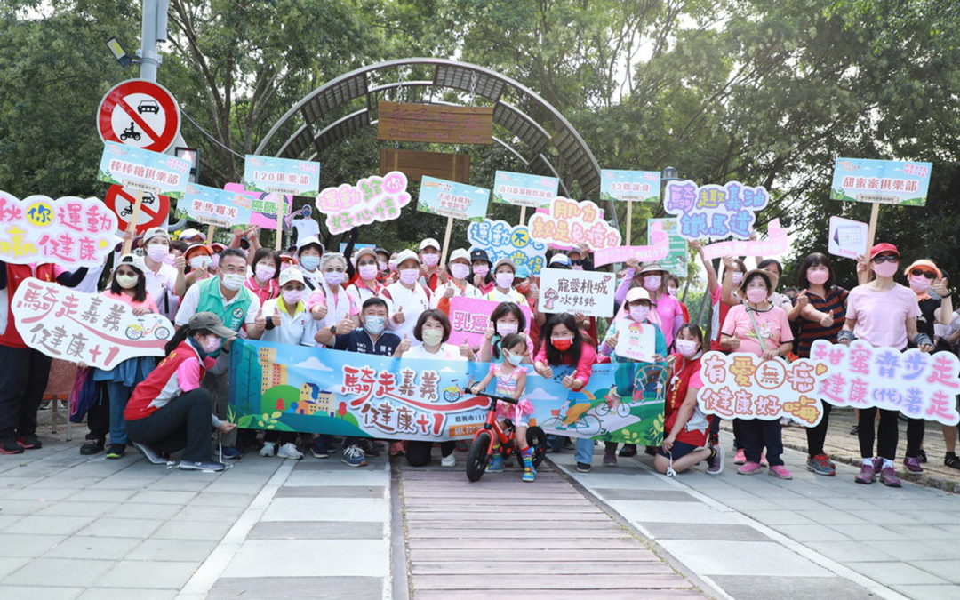 粉紅十月健康+1　黃敏惠市長繫粉紅絲帶　響應國際乳癌防治月