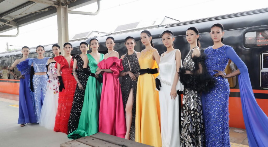 JASMINE GALLERIA 2022 Couture Collection 訂製禮服系列 模特兒於新竹香山月台謝幕