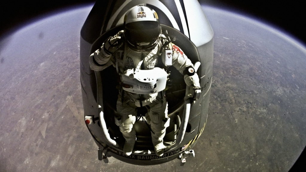 奧地利跳傘運動員Felix Baumgartner完成Red Bull Stratos平流層計畫的太空跳傘任務，從39公里高跳_『Red Bull提供』