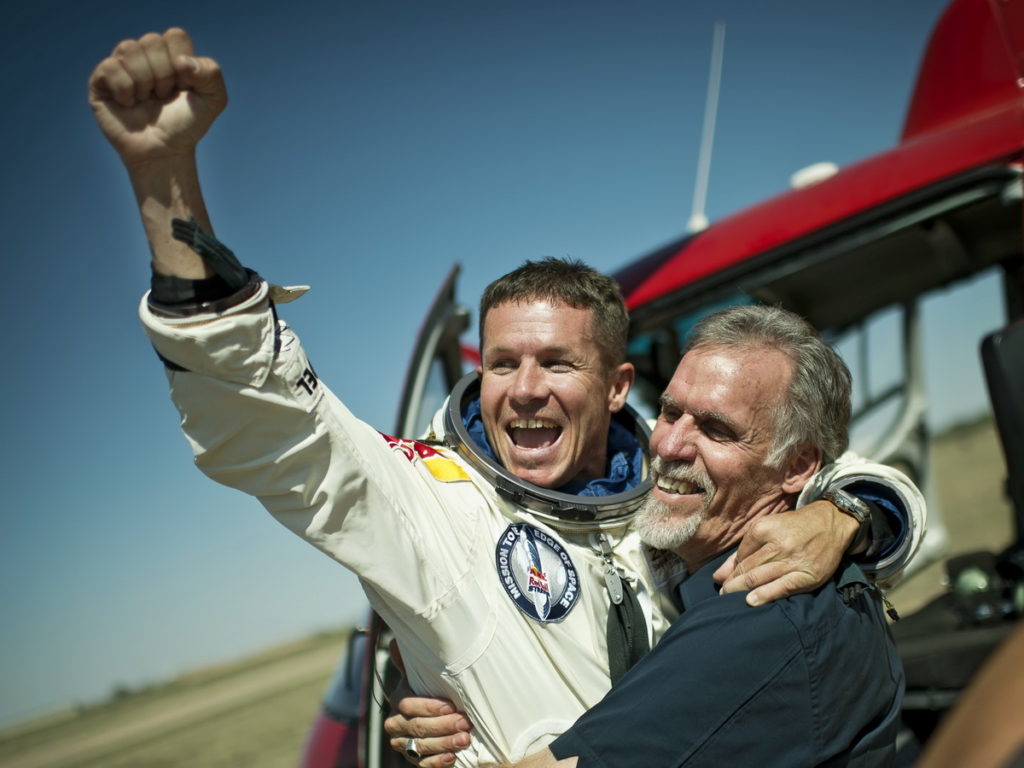 奧地利跳傘運動員Felix Baumgartner完成Red Bull Stratos平流層計畫的太空跳傘任務，從39公里高跳_『Red Bull提供』