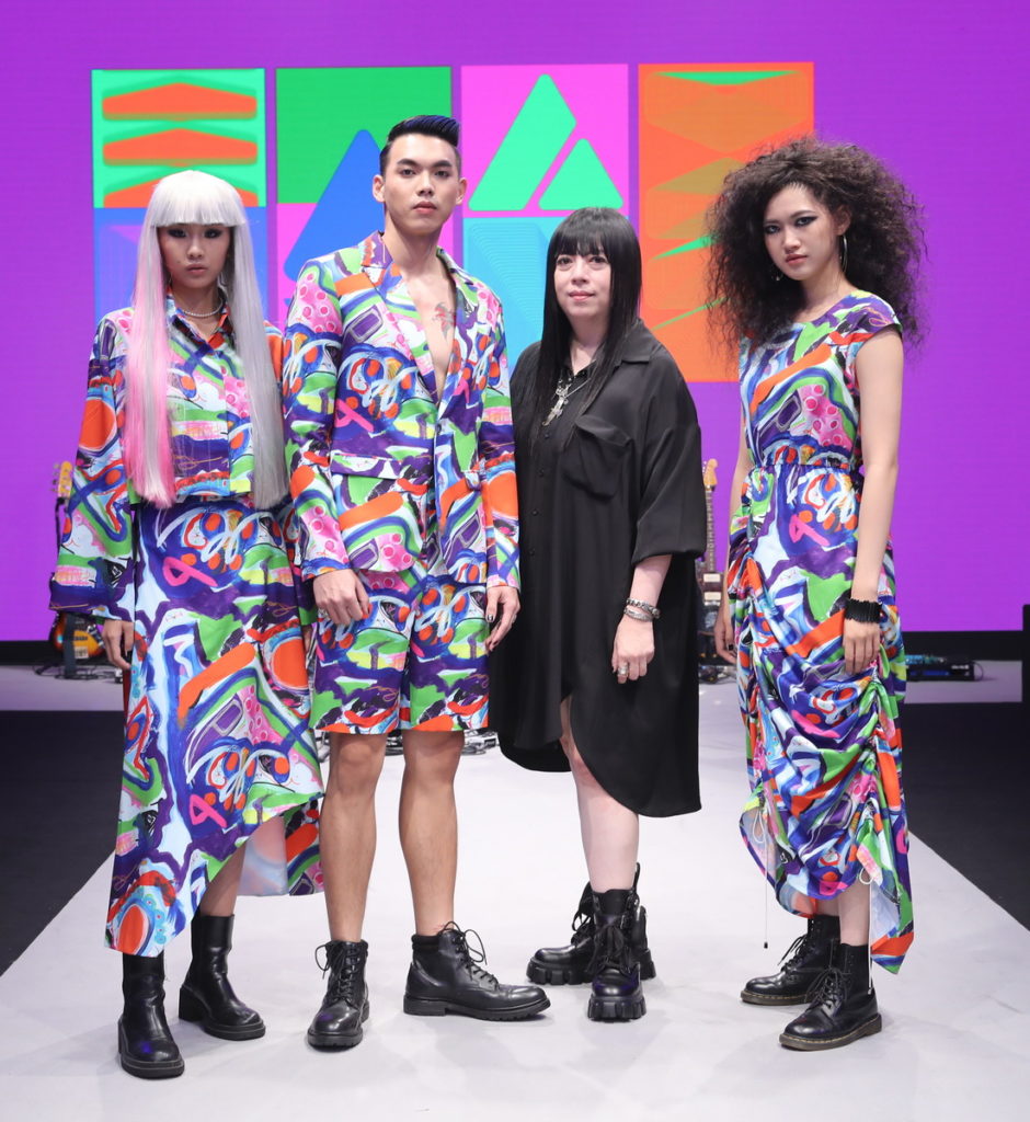 設計師潘怡良 2023SS『邂逅未來』系列 第二部曲 展望未來將「HAKKA」五個英文字以及色彩做時尚設計演繹