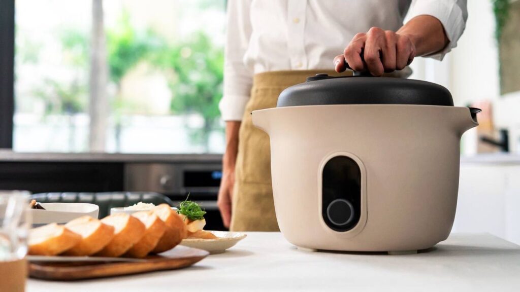 .「that想想鍋」是第一台專為台灣人設計的智能電鍋，近期上架募資平台，短短時間就衝出逾新台幣100萬元的成績。