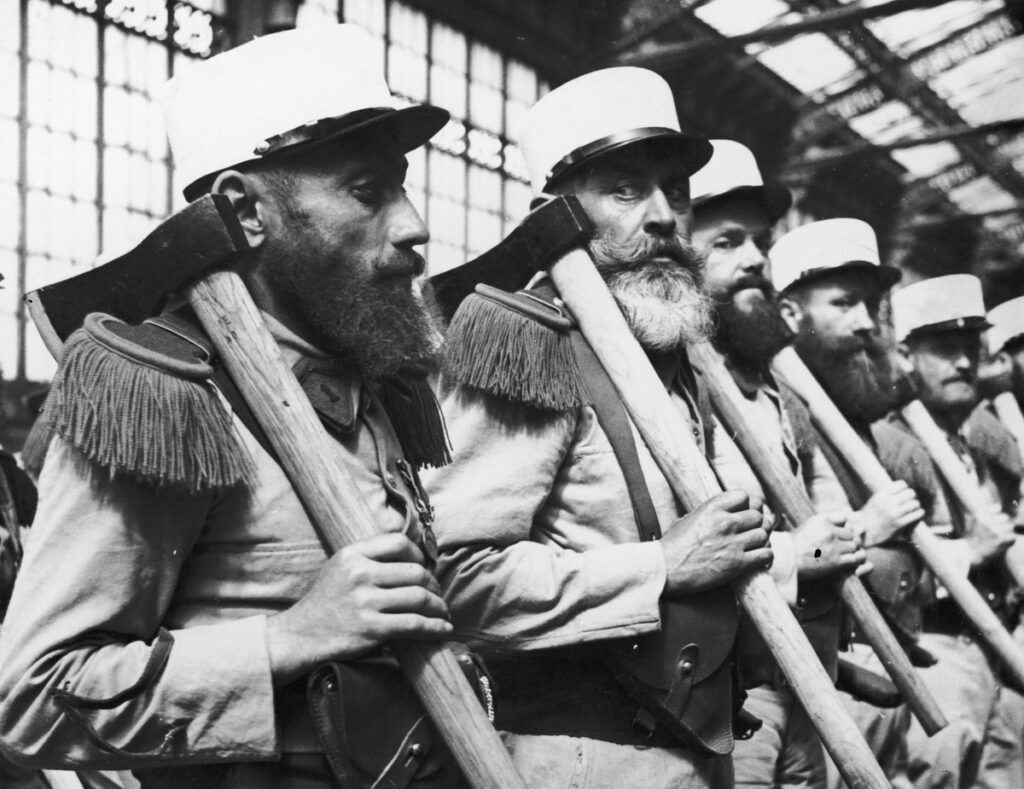 1947年PALLADIUM開始為法國外籍兵團生產專用軍靴，至今已與法國外籍兵團共同走過75個年頭