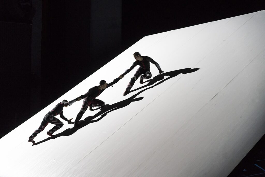 瑞典哥德堡舞團雙舞作《Skid》&《SAABA》劇照（圖/歌劇院提供攝影：Mats Bäcker）