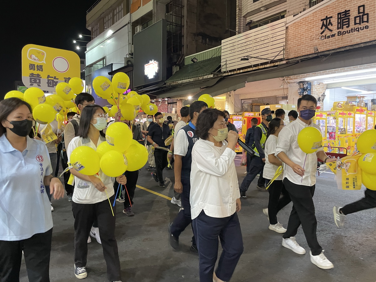 嘉義市長候選人黃敏惠表示，很感動今天聽到不同年齡層對於 18歲公民權看法，能在這塊民主聖地勇敢表達自己對於未來看法。