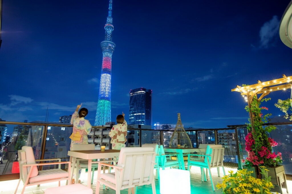 樓頂空中花園露台，提供下榻旅客欣賞東京晴空塔的最佳視野。（圖片來源：ⒸSOLA HOTEL）