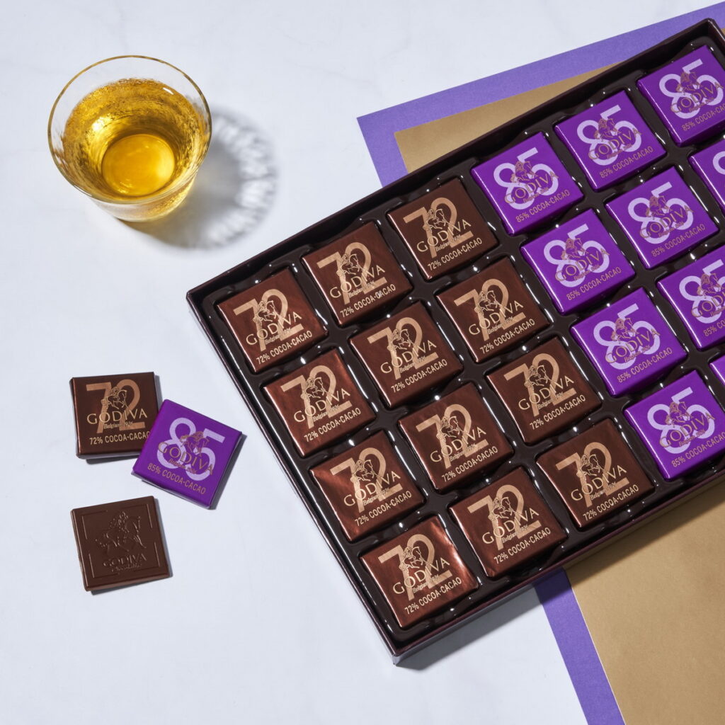 片裝黑巧克力禮盒36片裝內含GODIVA熱銷72片裝巧克力，純粹高濃度可可的組合令人無法抗拒！NT$1,950 (含運)