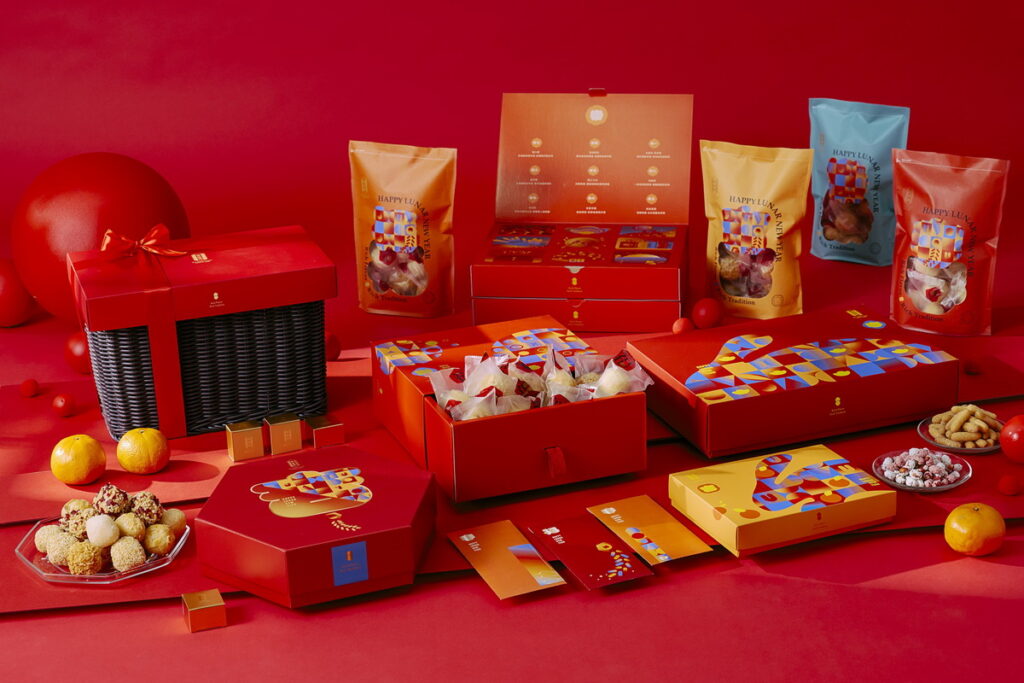 舊振南推出2023春節禮盒「春趣饗樂」，主視覺以春節代表圖飾與色彩為主，將傳統習俗及祝福埋藏在禮盒設計中。