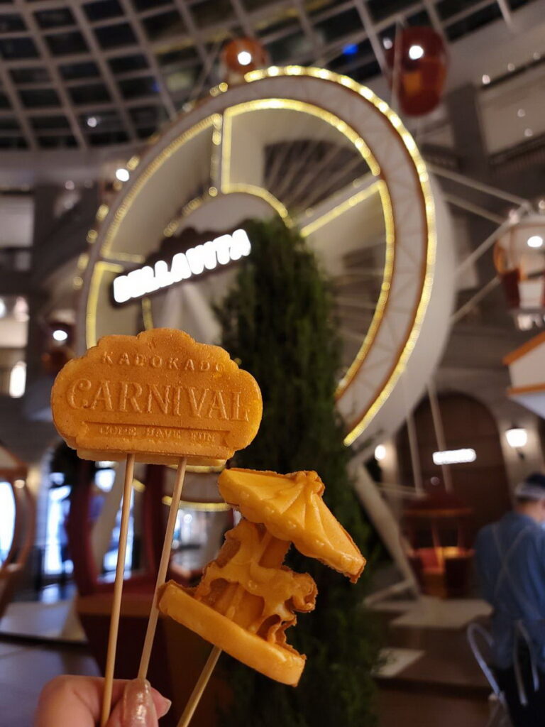 雞蛋糕品牌KADOKADO，嘉年華系列--旋轉木馬