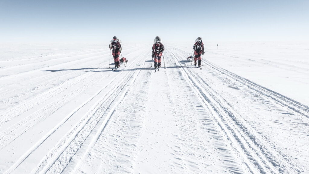 南極冒險隊徒步前進_圖片提供_後場音像紀錄工作室提供