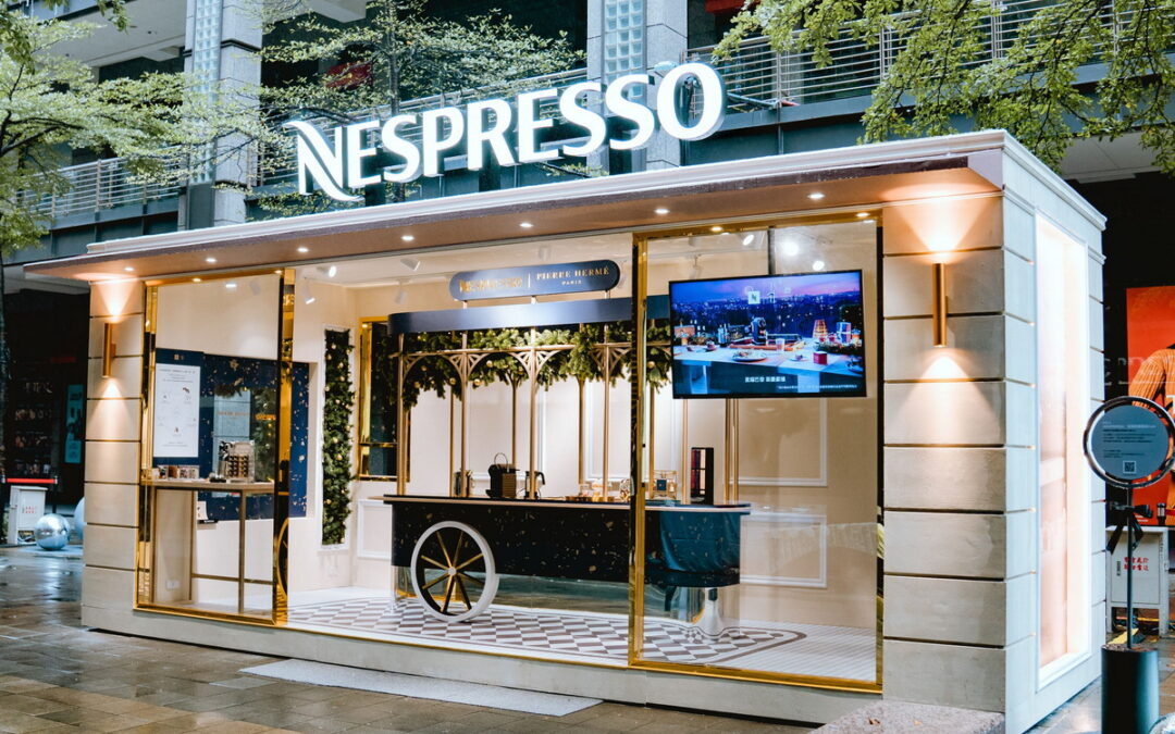 2022最浪漫耶誕打卡點即日登場   Nespresso x Pierre Hermé「星耀巴黎限定Café」快閃信義香堤大道！