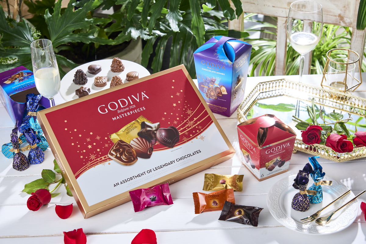 GODIVA首度進駐量販超市大潤發，不僅推出獨家精美造型禮盒，更帶來人氣經典大師系列、臻粹系列巧克力全新口味，為所有巧克力迷們獻上觸手可及的頂級美味！