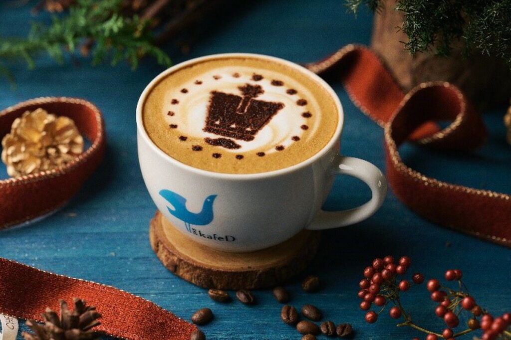 kafeD推出聖誕限定飲品：「Nutcracker chestnut pomelo latte 胡桃鉗栗子柚香拿鐵」，定價新台幣 200 元