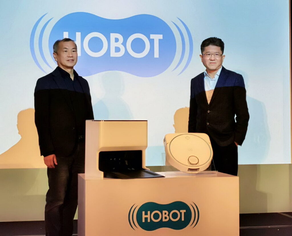 左起：好樣科技創辦人趙志謀、台灣總代理嘉儀企業董事長特助黃聰嘉