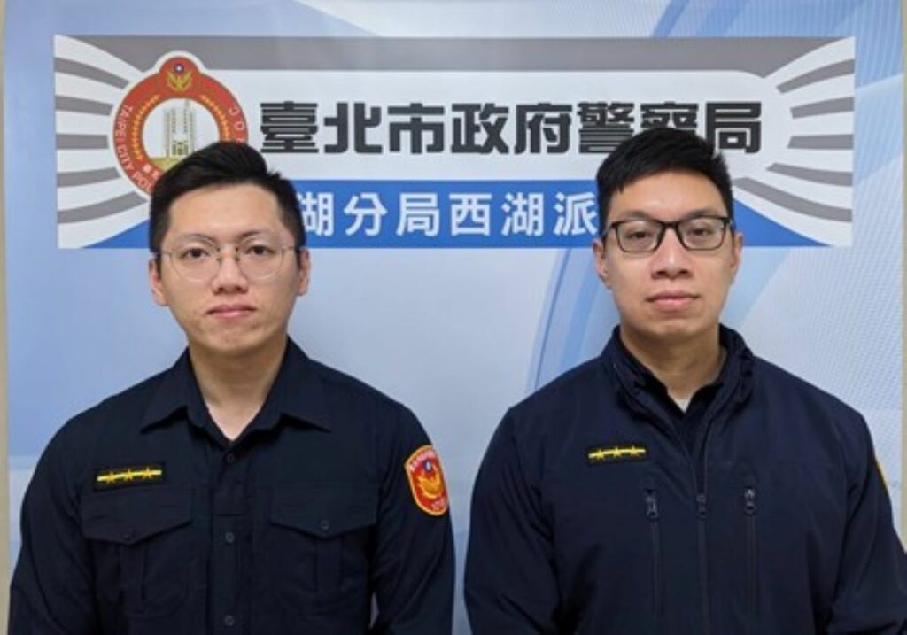 西湖派出所警員郭守宏(左)、鄧在軒(右)