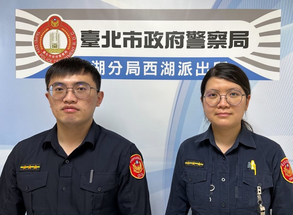 西湖派出所警員謝彥群 (左)、陳薈晶(右)