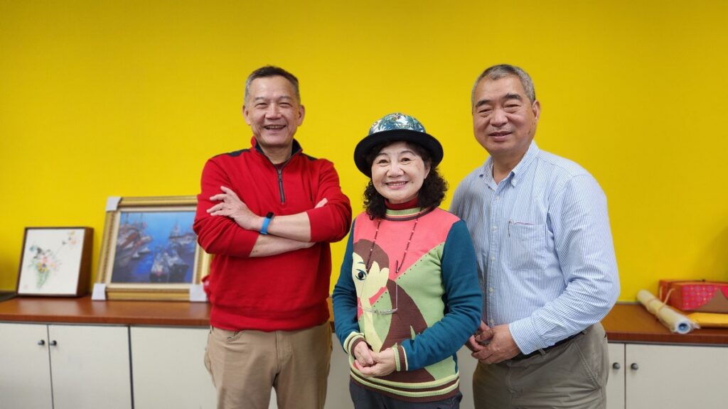 空中大學副校長沈中元和加拿大服務處執行長梁玉燕伉儷合影。(圖/陳惠玲攝影)