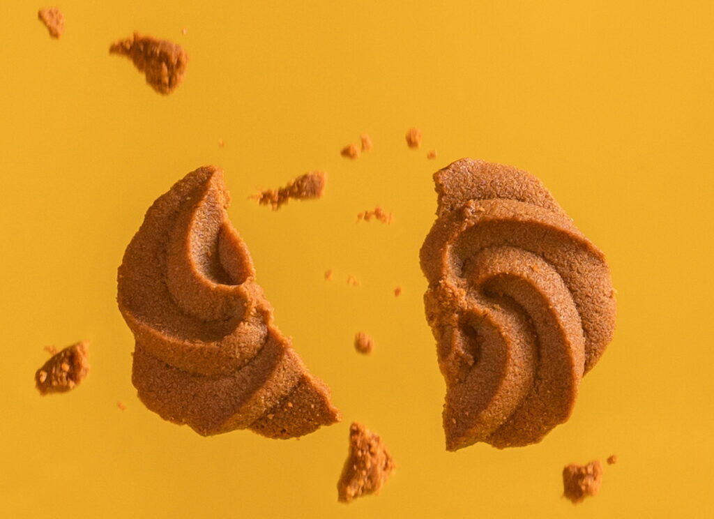曲奇界天花板「阿華田巧克力麥芽曲奇」，酥脆不膩口的經典口味，是今年春節的零嘴首選。