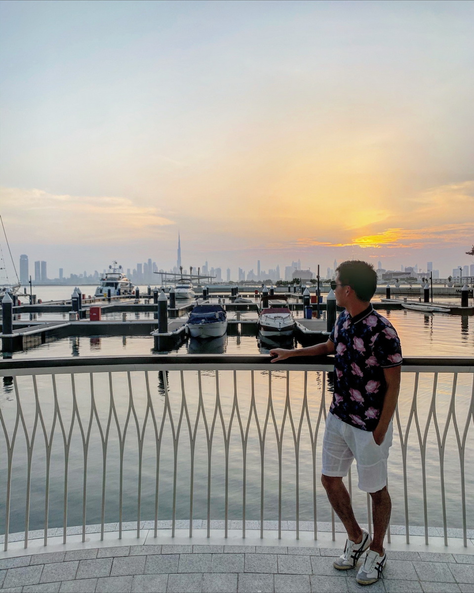 阿聯酋航空台灣空服員Ethan推薦旅客至杜拜灣碼頭（Dubai Creek Harbour）漫步，留下美麗的紀念照。