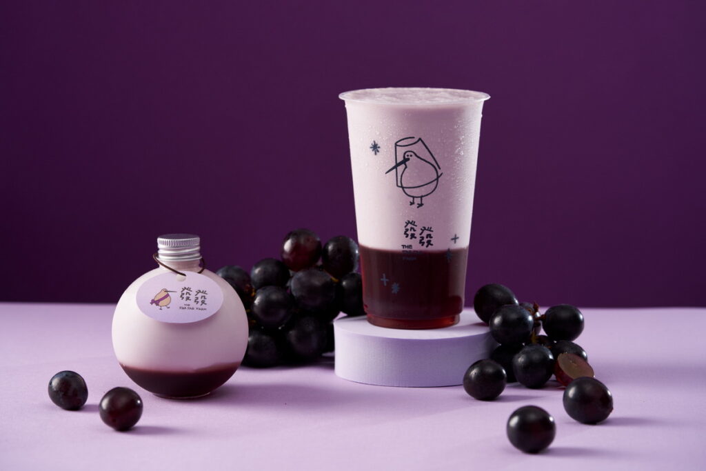  OPPO x 療癒系優格飲發發聯名推出限時限量「紫有為你不葡通優格」葡萄優格飲。