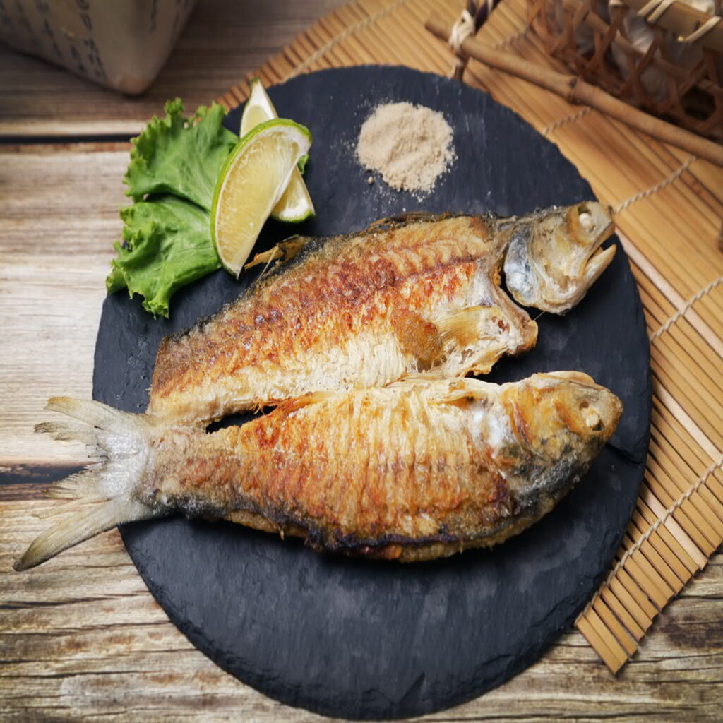 momo「梓官漁會頂級午仔魚」專案組，豪氣端出10尾午仔魚，獨享嚐鮮優惠價1,160元。