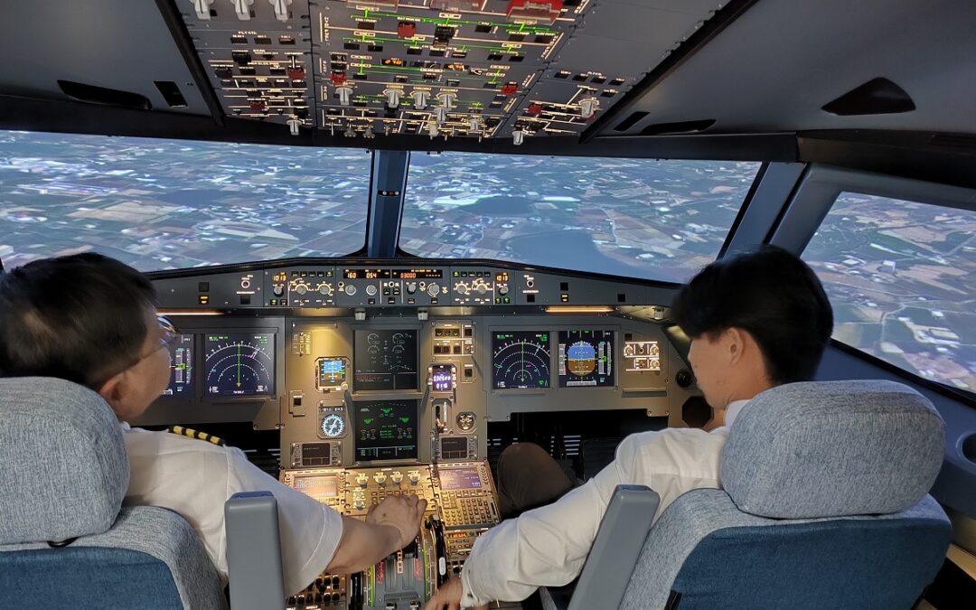 朝陽科大29周年校慶 空中巴士A320飛行模擬駕駛機亮相