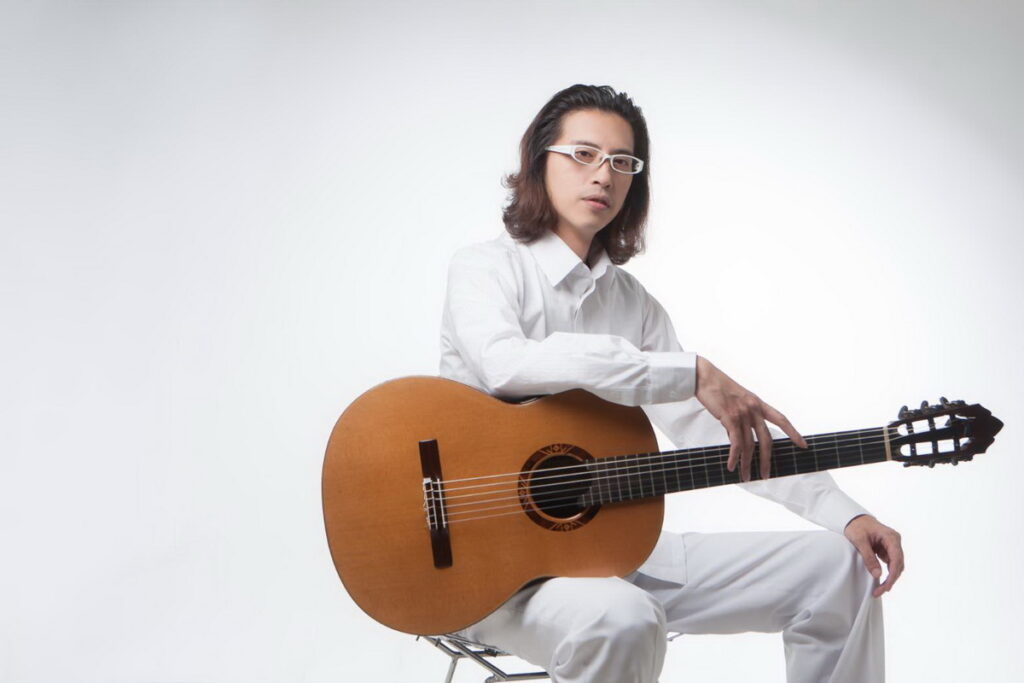 古典吉他演奏家劉士堉，將參與非常音樂家樂團的首場大型音樂會
