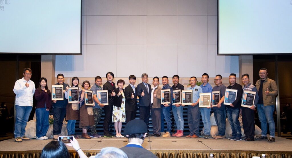 本次活動中集結2022年臺灣典藏精品咖啡國際競標的得獎莊園，給予表揚並頒發證書