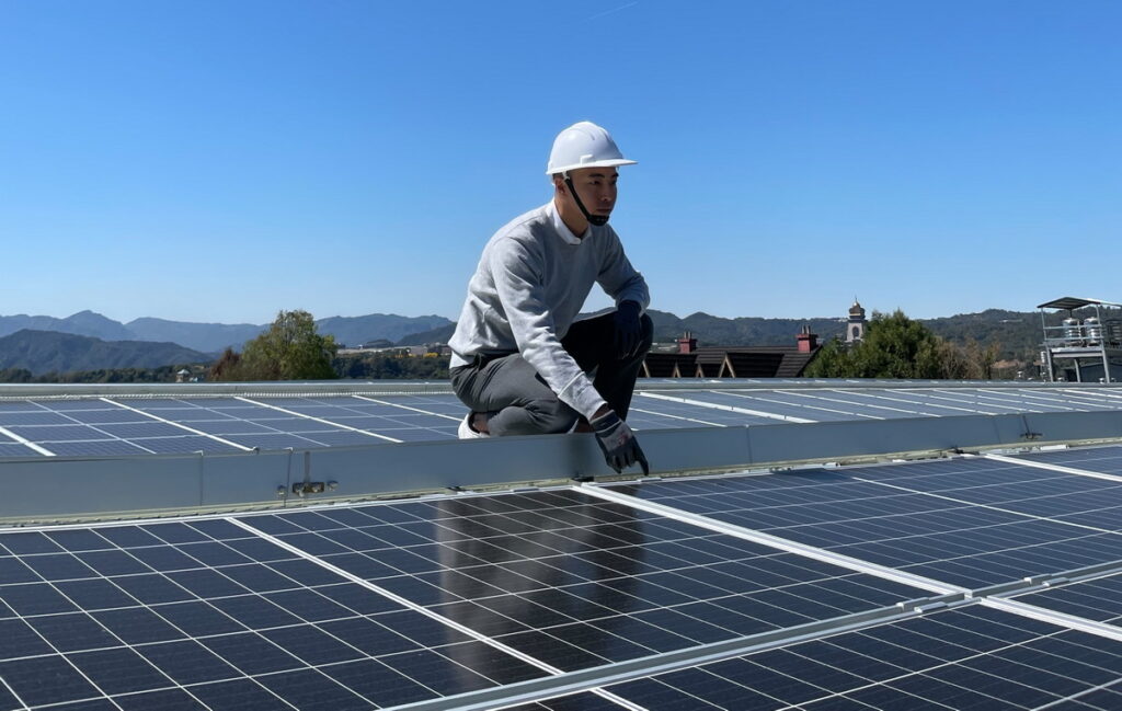學員蘇先生順利取得太陽光電設置乙級證照後，更自行創業開設能源公司。