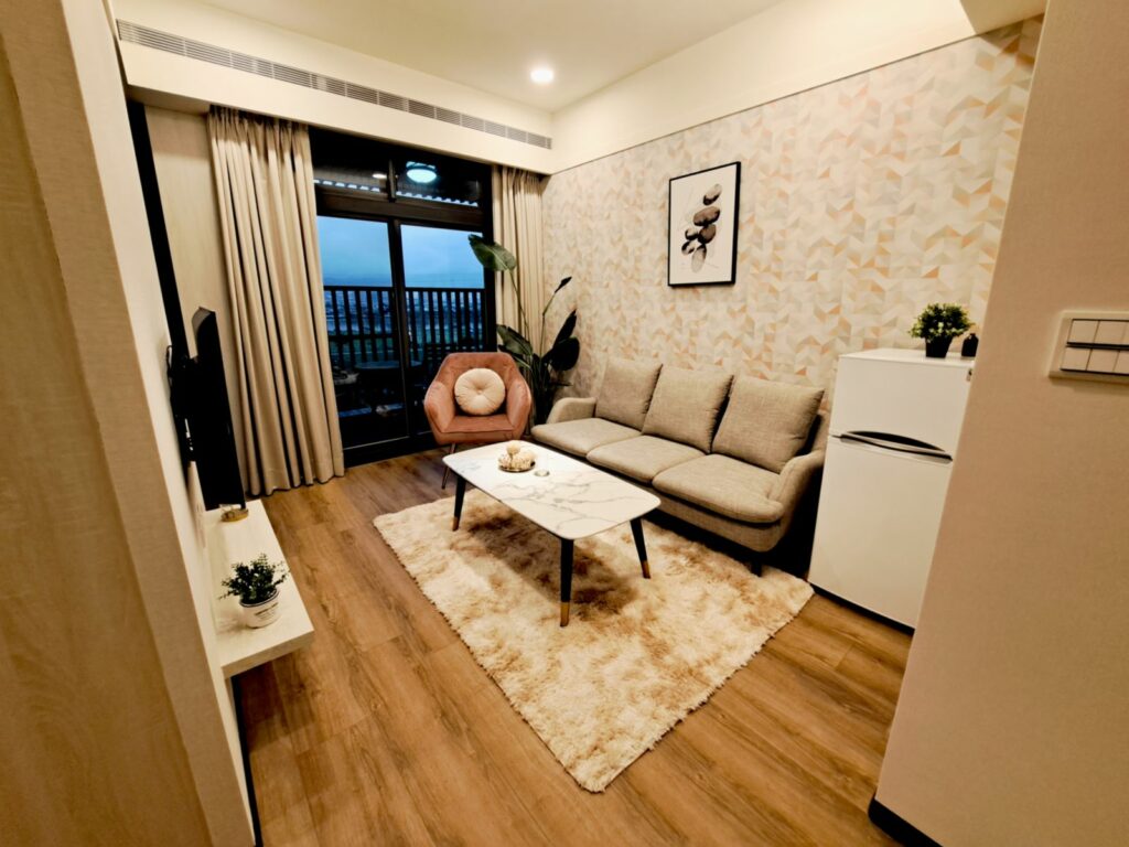 圖4.「青漾寓所」室內家具、家電一應具全，裝潢精緻溫馨。